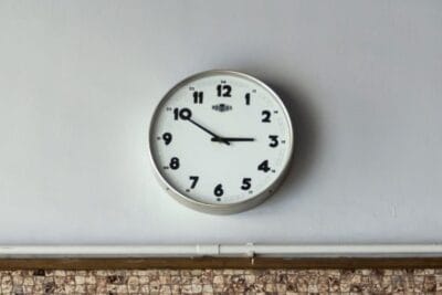 Horário de Verão: aprenda a ajustar o seu relógio de ponto