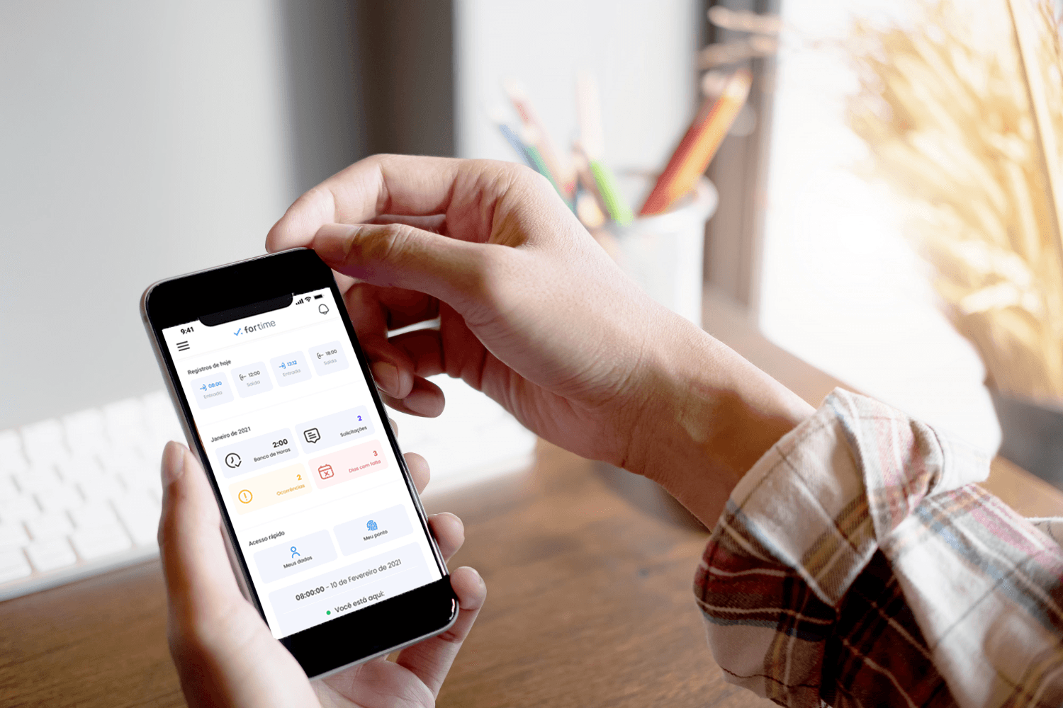 Como o Sistema de Ponto Eletrônico Digital aumenta a transparência na gestão de pessoas?