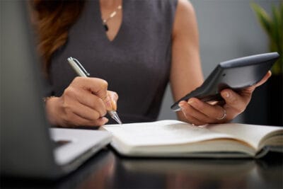 Quanto custa um funcionário para empresa?